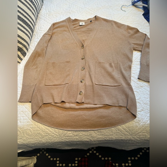 CAbi Sweaters - Cabi tan cardigan